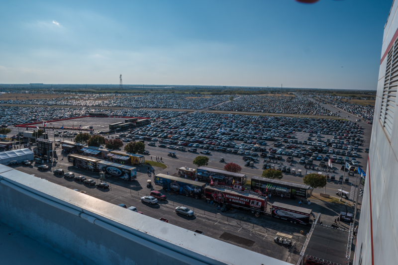 Illustration for article titled Take An Up-Close Look Into All The Inner Workings Of A NASCAR InfieldÂ